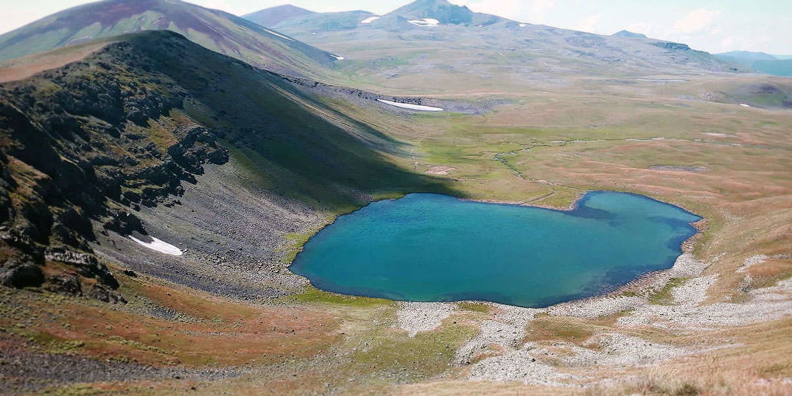 озеро кари армения